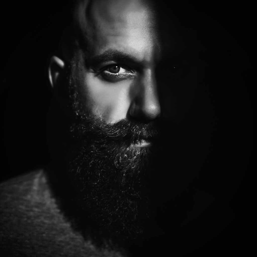 Estudio de marketing digital para hombres.